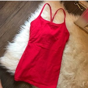 🍋 Lululemon tank top
